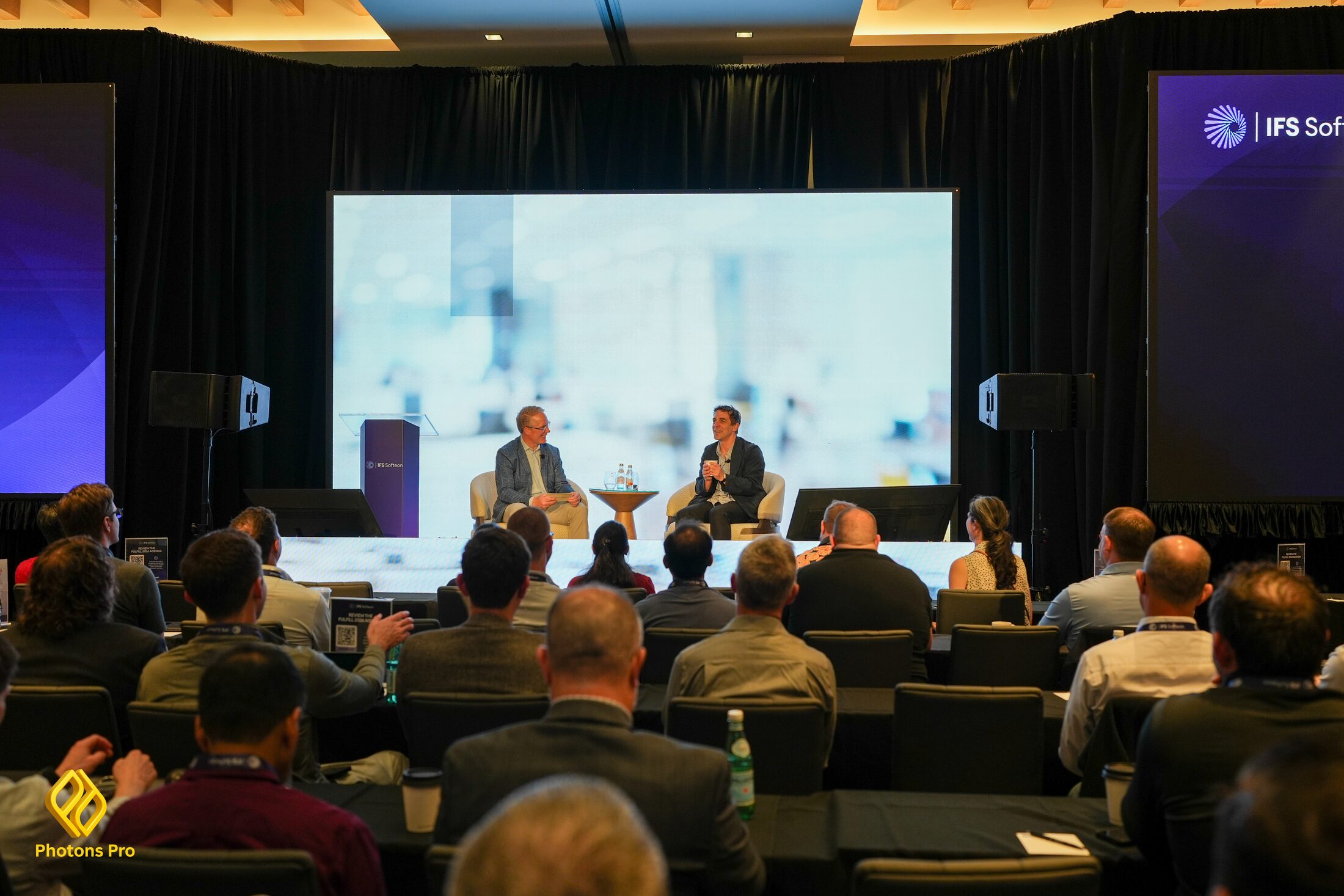 LED video wall and projection setup for conferences and corporate events in NYC.